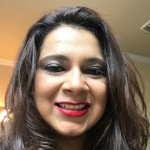 Meet your Posher, Alinah